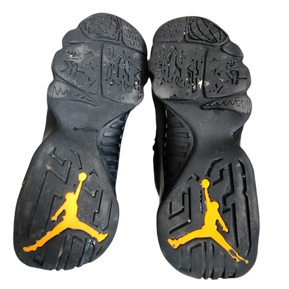 Jordan 9 Retro Dark Charcoal/University Gold | Size 5Y - Picture 5 of 7